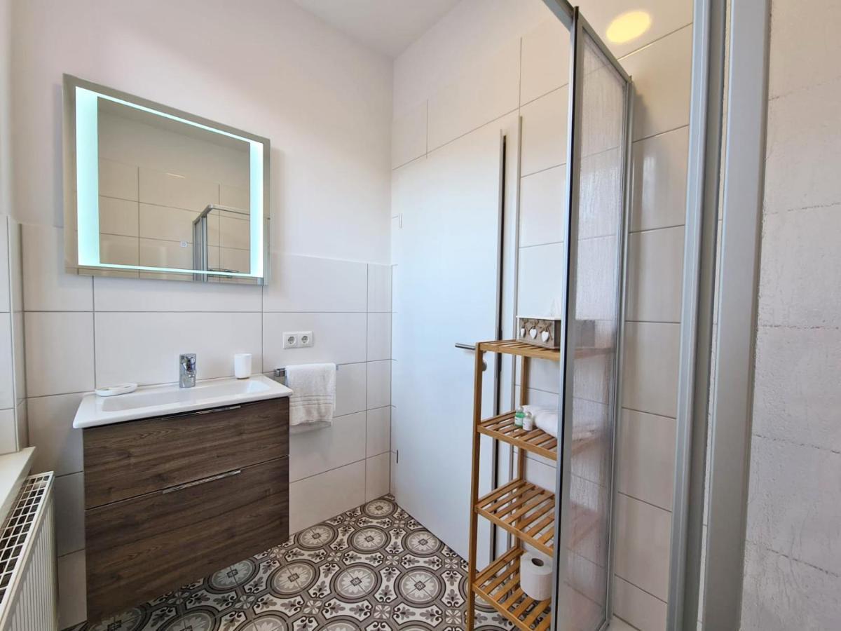 Hotel Gleis 3Viertel Iéna Extérieur photo
