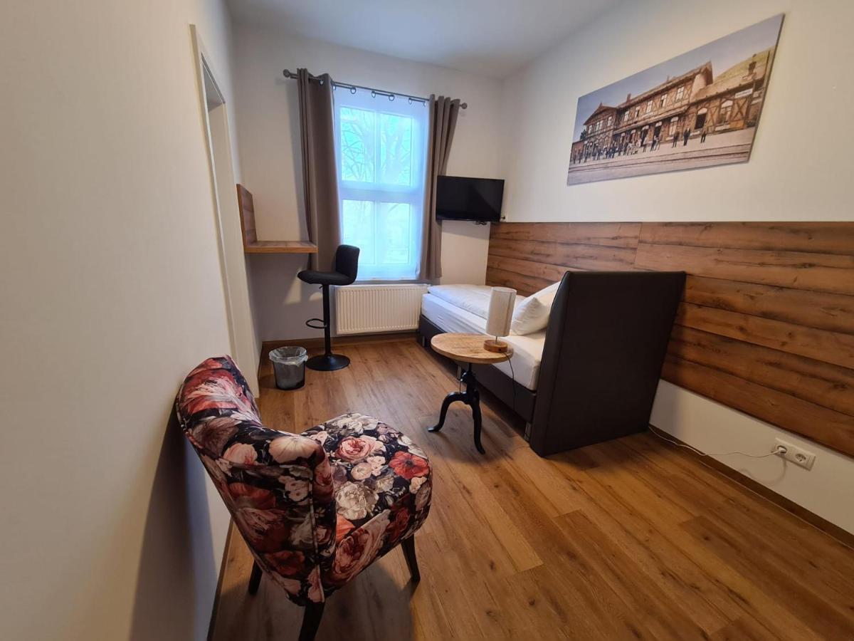 Hotel Gleis 3Viertel Iéna Extérieur photo
