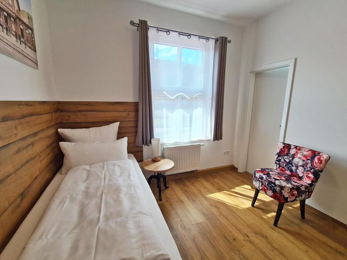 Hotel Gleis 3Viertel Iéna Extérieur photo