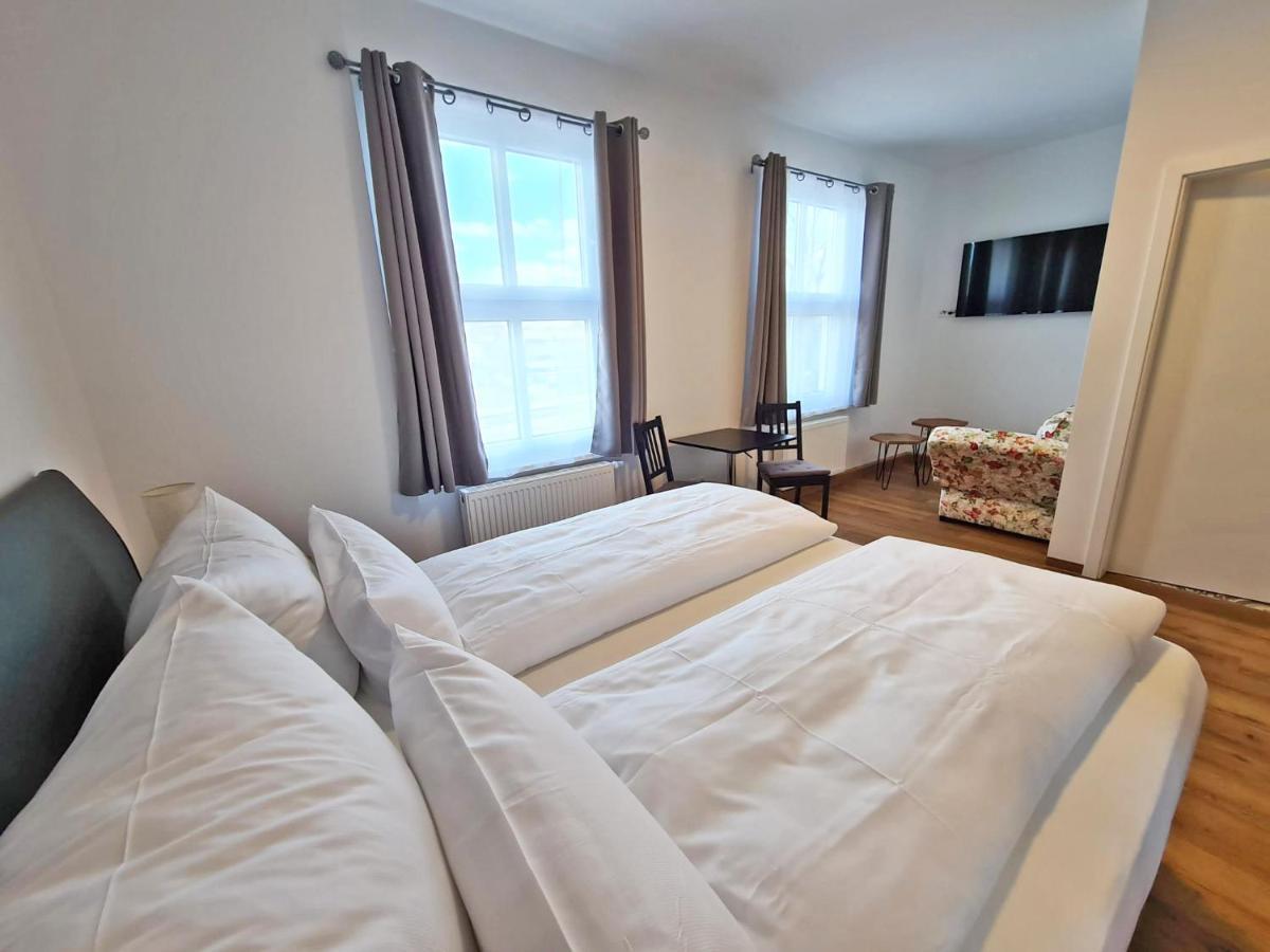 Hotel Gleis 3Viertel Iéna Extérieur photo