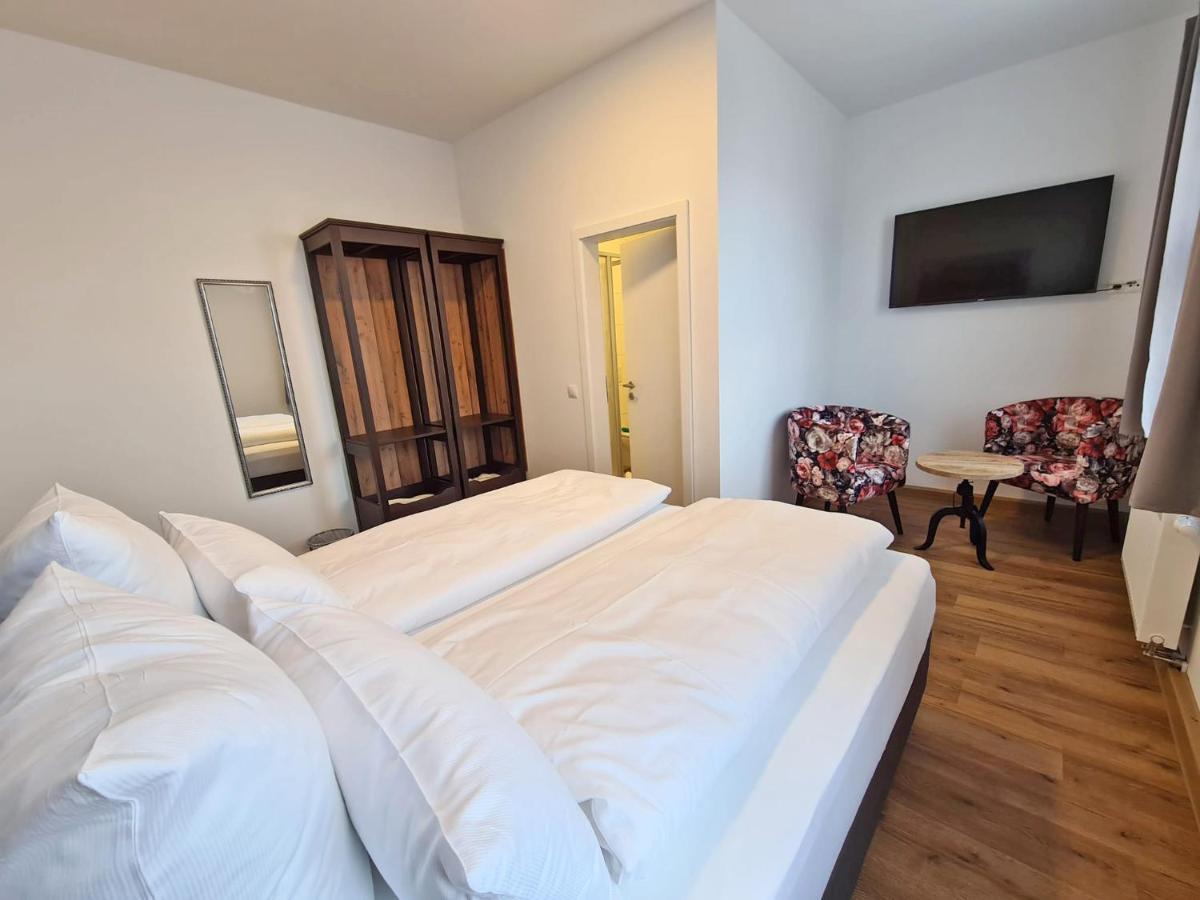 Hotel Gleis 3Viertel Iéna Extérieur photo